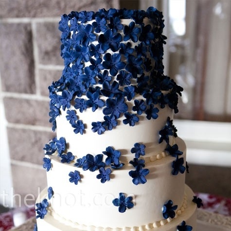 flower royal blue wedding cake